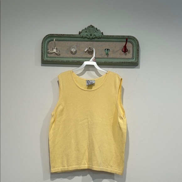 Lilly Pulitzer pastel Yellow Sleeveless Sweater vest Top cotton large women’s - Picture 1 of 4